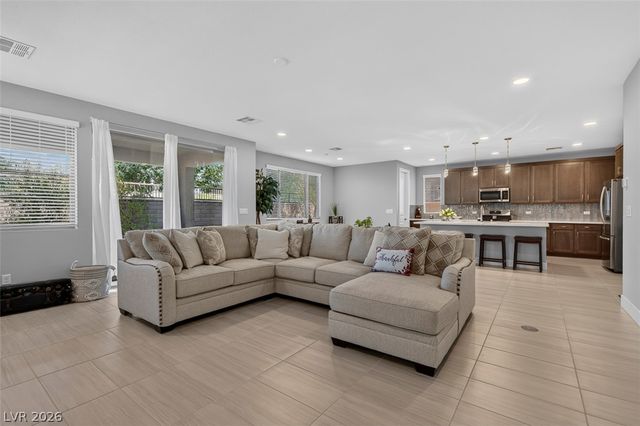 6849 Desert Finch Street, North Las Vegas, NV 89084