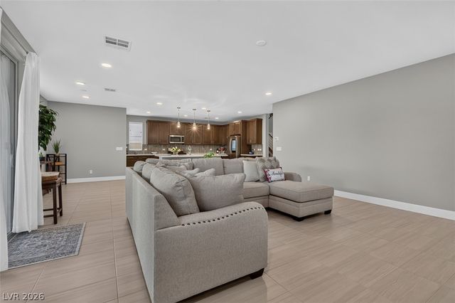 6849 Desert Finch Street, North Las Vegas, NV 89084