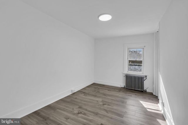 28 BOND ST, Trenton, NJ 08618