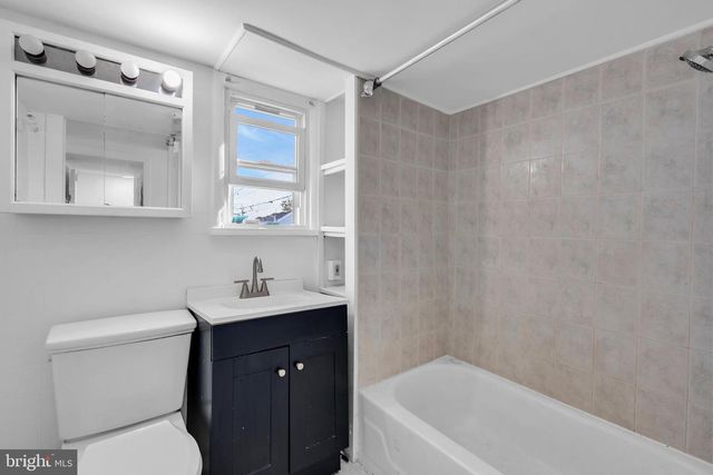 28 BOND ST, Trenton, NJ 08618