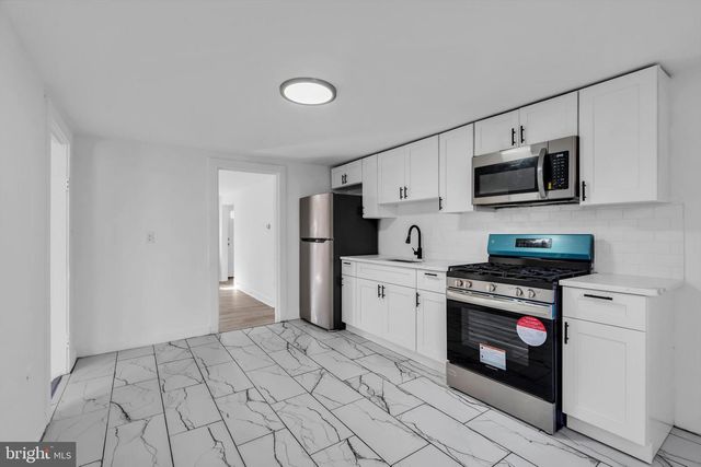 28 BOND ST, Trenton, NJ 08618