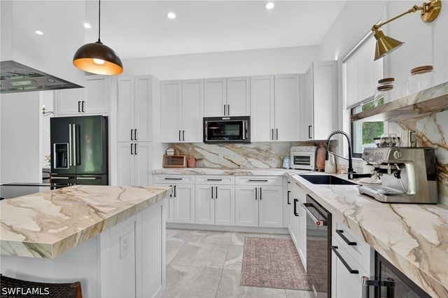 4395 16th ST NE, Naples, FL 34120