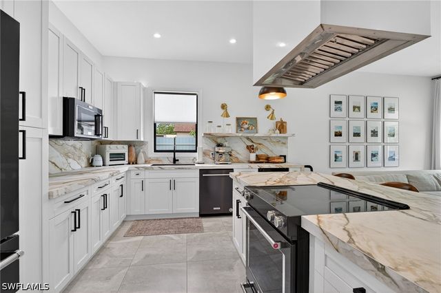 4395 16th ST NE, Naples, FL 34120