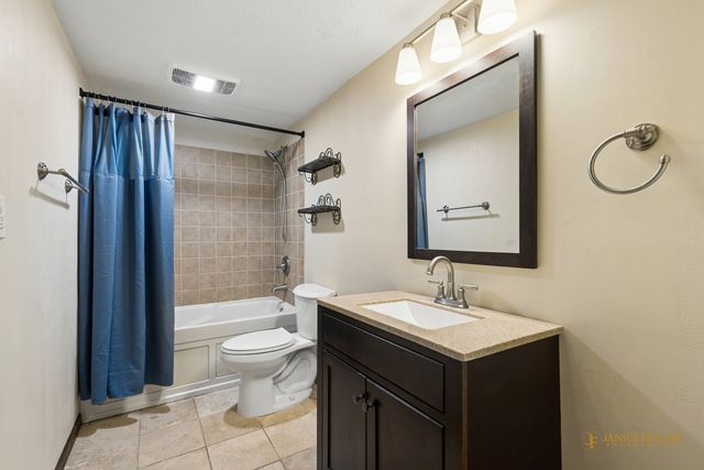1803 Cassandra Lane, Mchenry, IL 60051