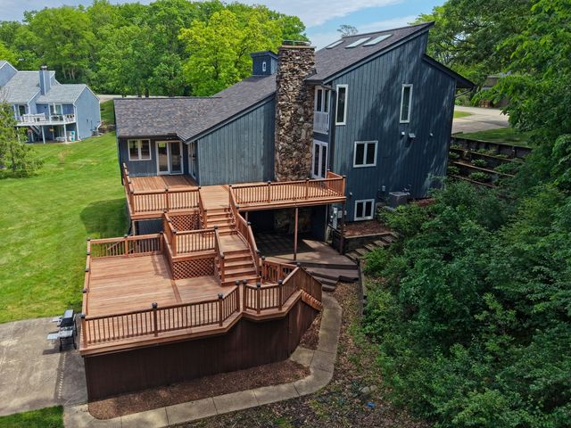 1803 Cassandra Lane, Mchenry, IL 60051