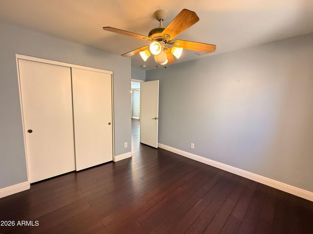 6425 W Desert Hollow Drive, Phoenix, AZ 85083