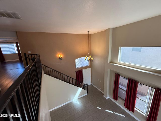 6425 W Desert Hollow Drive, Phoenix, AZ 85083