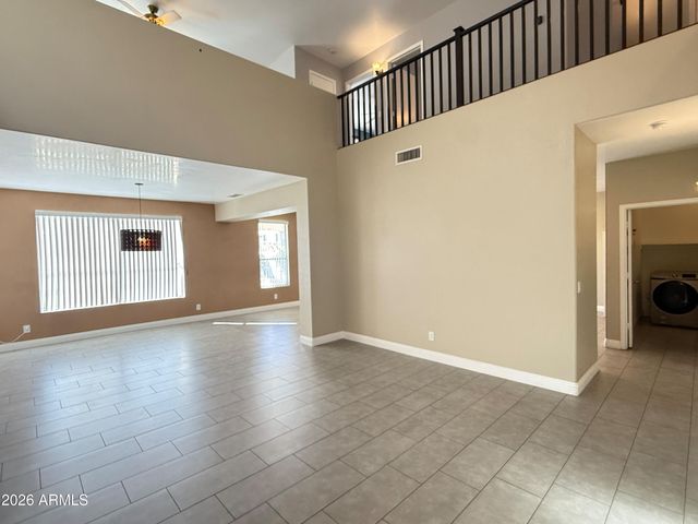 6425 W Desert Hollow Drive, Phoenix, AZ 85083