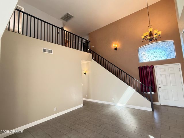 6425 W Desert Hollow Drive, Phoenix, AZ 85083