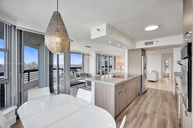 3500 Mystic Pointe Dr 3206, Aventura, FL 33180