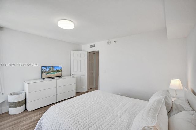 3500 Mystic Pointe Dr 3206, Aventura, FL 33180