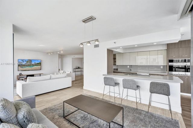 3500 Mystic Pointe Dr 3206, Aventura, FL 33180