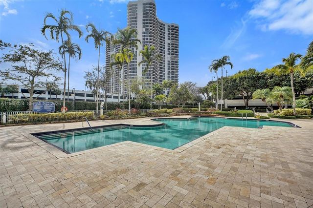 3500 Mystic Pointe Dr 3206, Aventura, FL 33180
