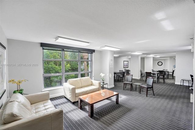 3500 Mystic Pointe Dr 3206, Aventura, FL 33180