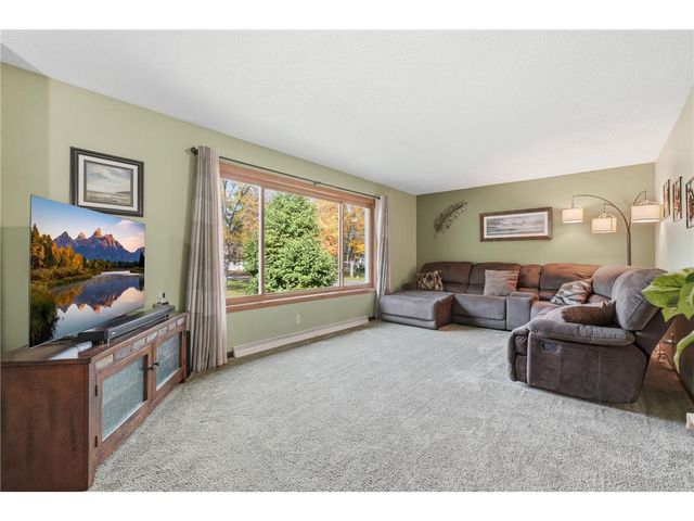 16701 Upper 4th Street, Lakeland, MN 55043