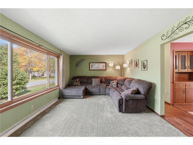 16701 Upper 4th Street, Lakeland, MN 55043