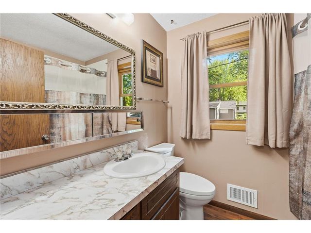 16701 Upper 4th Street, Lakeland, MN 55043