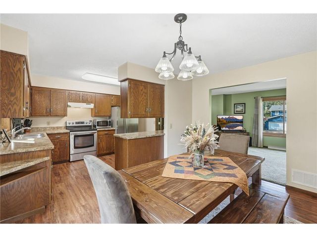 16701 Upper 4th Street, Lakeland, MN 55043