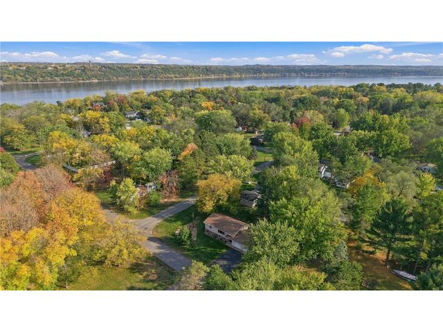 16701 Upper 4th Street, Lakeland, MN 55043
