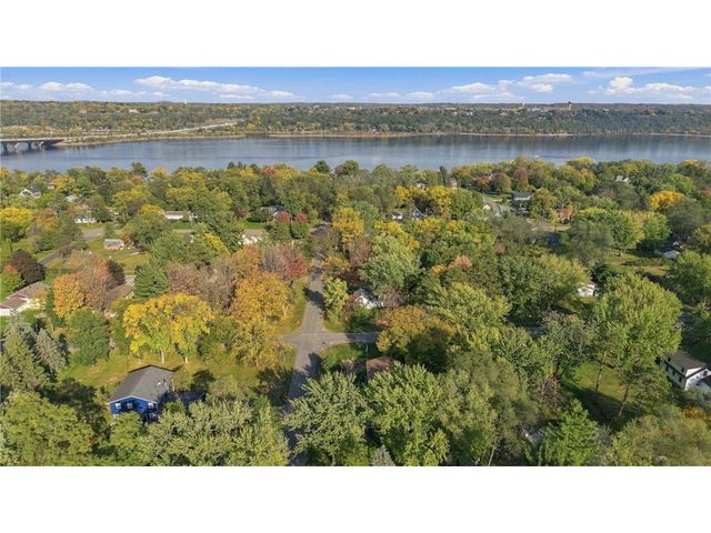 16701 Upper 4th Street, Lakeland, MN 55043