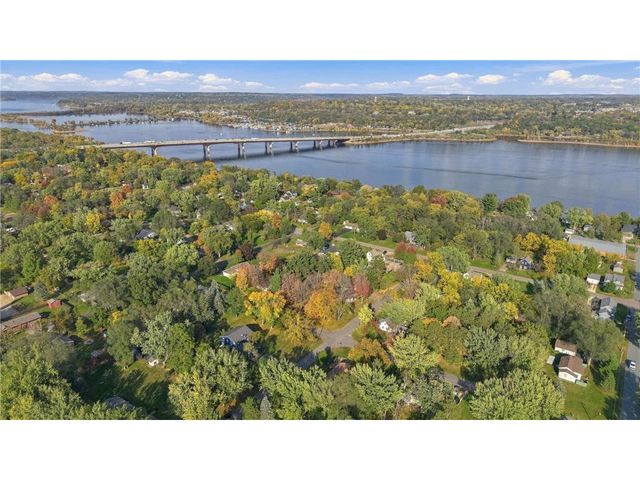 16701 Upper 4th Street, Lakeland, MN 55043