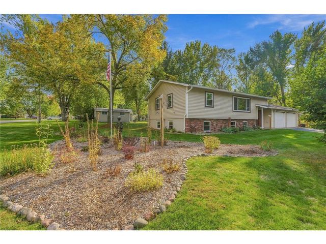 16701 Upper 4th Street, Lakeland, MN 55043