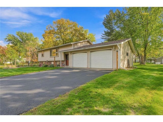 16701 Upper 4th Street, Lakeland, MN 55043