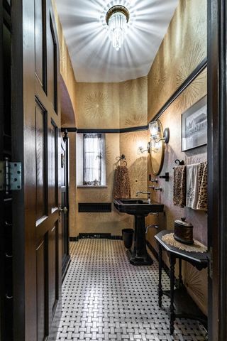 661 Market Street, Winona, MN 55987