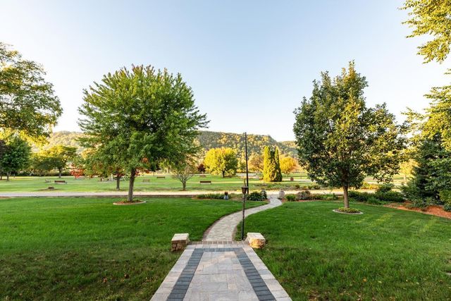 661 Market Street, Winona, MN 55987