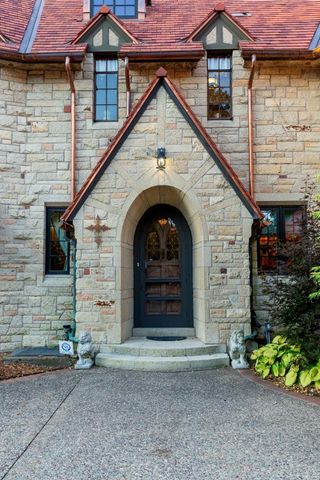 661 Market Street, Winona, MN 55987