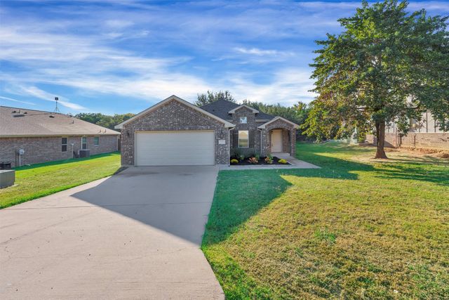 7202 Mistletoe Trail, Granbury, TX 76048