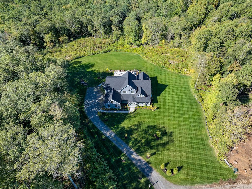49 Starr Lane, Bethel, CT 06801