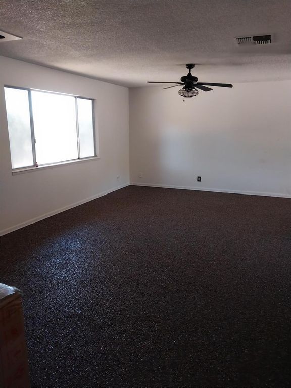 Image 4 of property listing at 46427 Oonay Nation Rd, Coarsegold, CA 93614