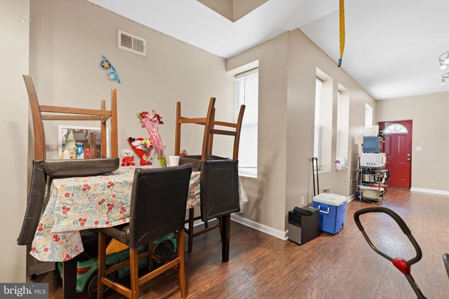 910 E WESTMORELAND ST, Philadelphia, PA 19134
