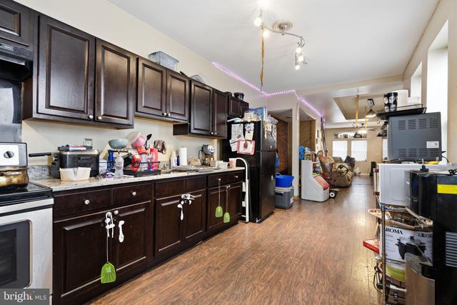 910 E WESTMORELAND ST, Philadelphia, PA 19134