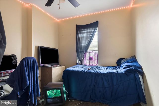 910 E WESTMORELAND ST, Philadelphia, PA 19134