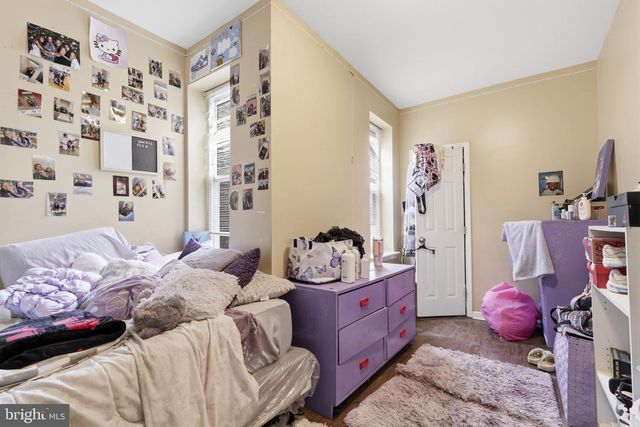 910 E WESTMORELAND ST, Philadelphia, PA 19134