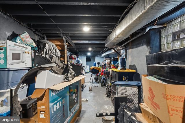 910 E WESTMORELAND ST, Philadelphia, PA 19134