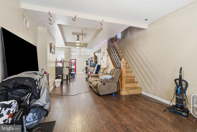 910 E WESTMORELAND ST, Philadelphia, PA 19134