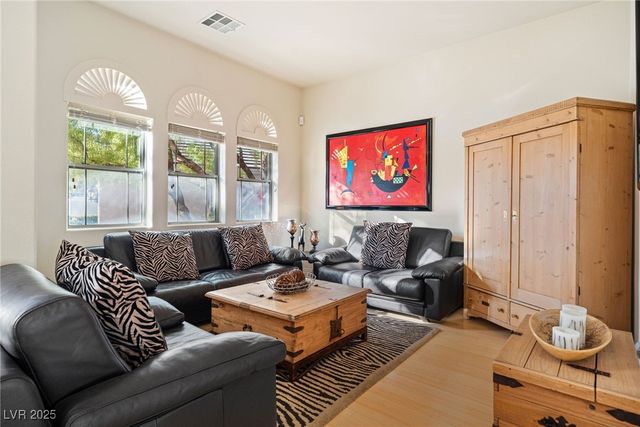 2064 Poetry Avenue, Henderson, NV 89052