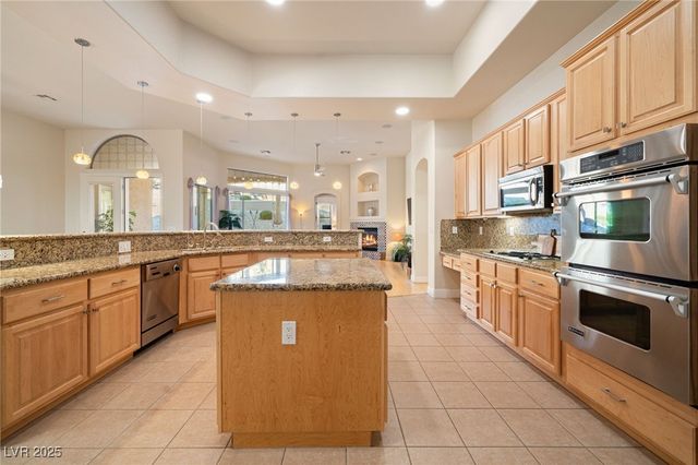 2064 Poetry Avenue, Henderson, NV 89052