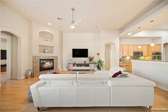 2064 Poetry Avenue, Henderson, NV 89052