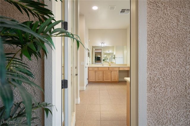 2064 Poetry Avenue, Henderson, NV 89052