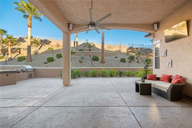 2064 Poetry Avenue, Henderson, NV 89052