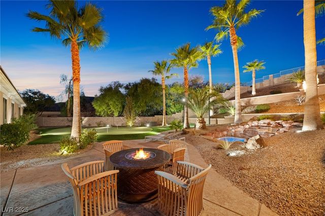 2064 Poetry Avenue, Henderson, NV 89052