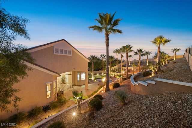 2064 Poetry Avenue, Henderson, NV 89052