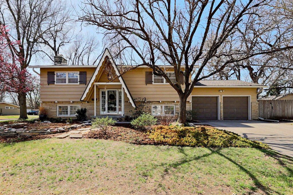 1103 N Whitfield, Wichita, KS 67206