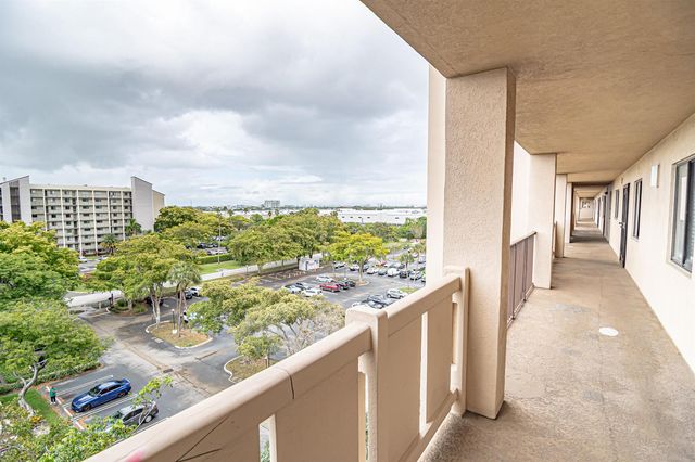 2202 S Cypress Bend Drive 706, Pompano Beach, FL 33069