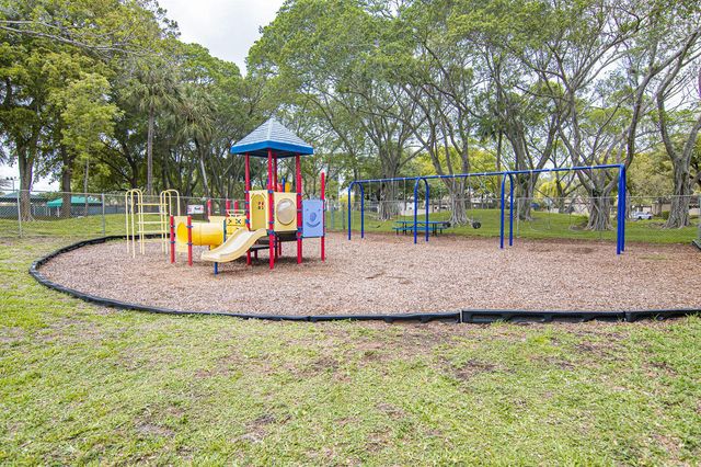 2202 S Cypress Bend Drive 706, Pompano Beach, FL 33069
