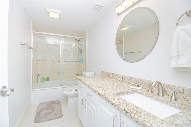 2202 S Cypress Bend Drive 706, Pompano Beach, FL 33069